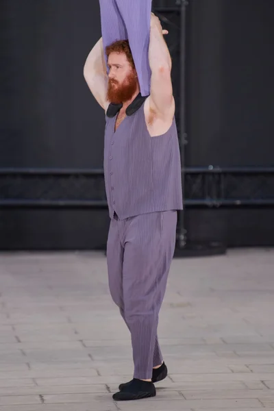 Look 19